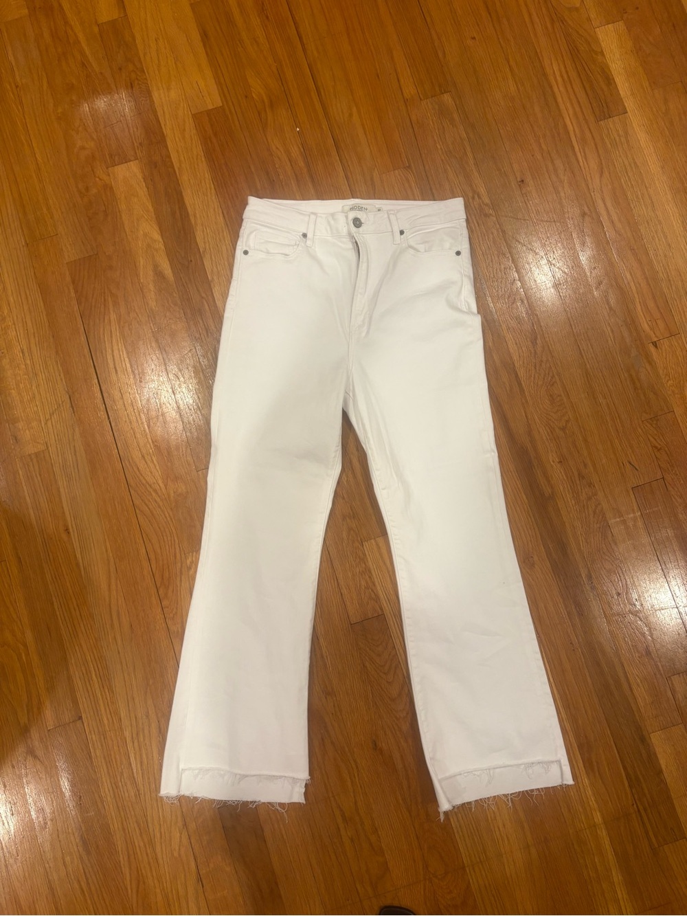 White Hidden Jeans White Cropped Flare Jeans Size 30 | Raw Hem